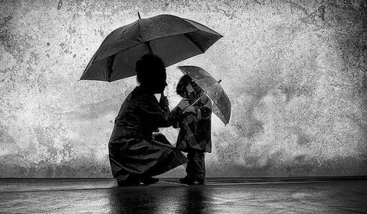 Ser mãe, no país dos absurdos, durante a tempestade